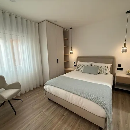Yellow Sweet Marbia Appartement *